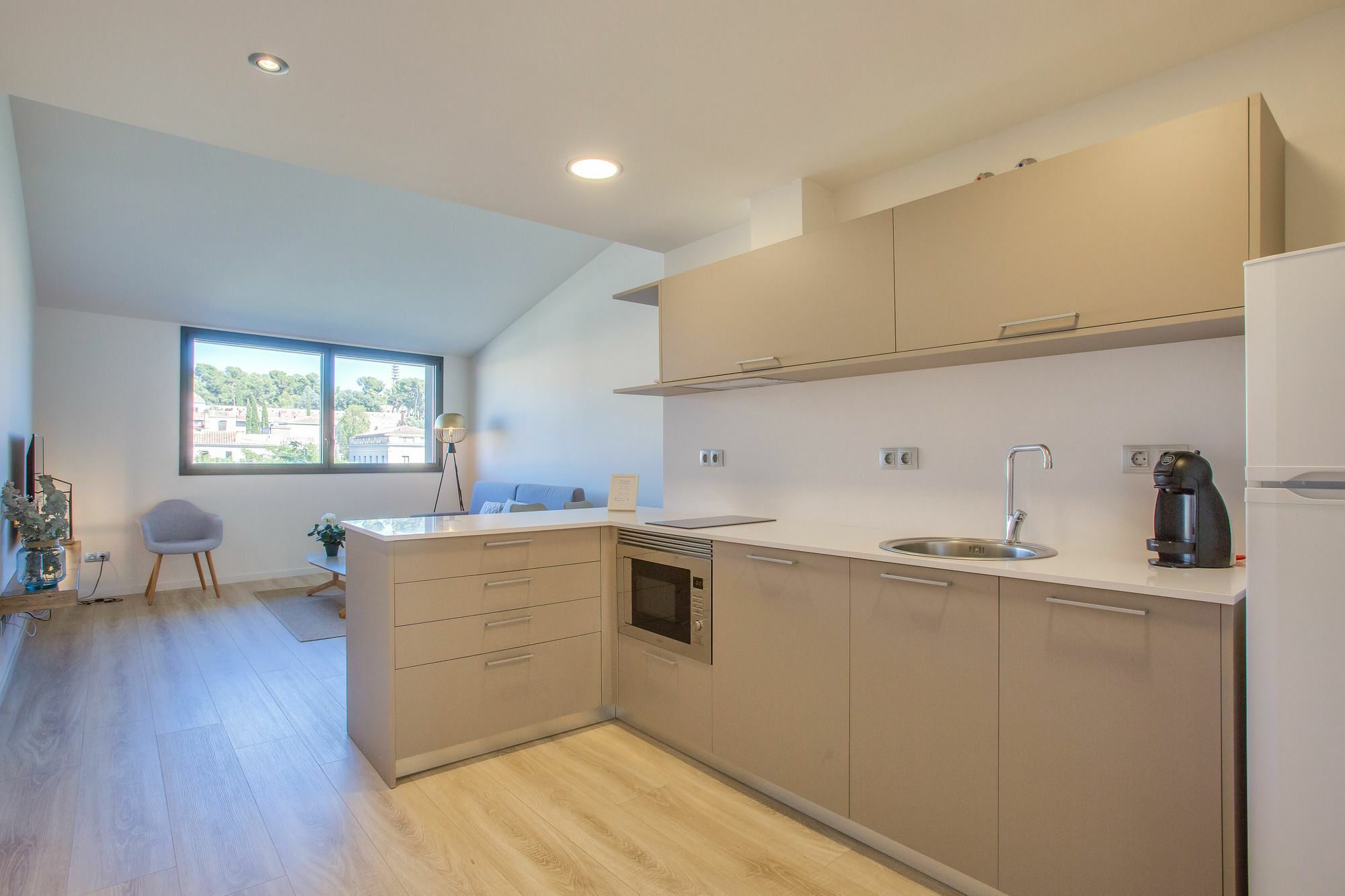 Flateli Exclusivos Placa Catalunya Gerona