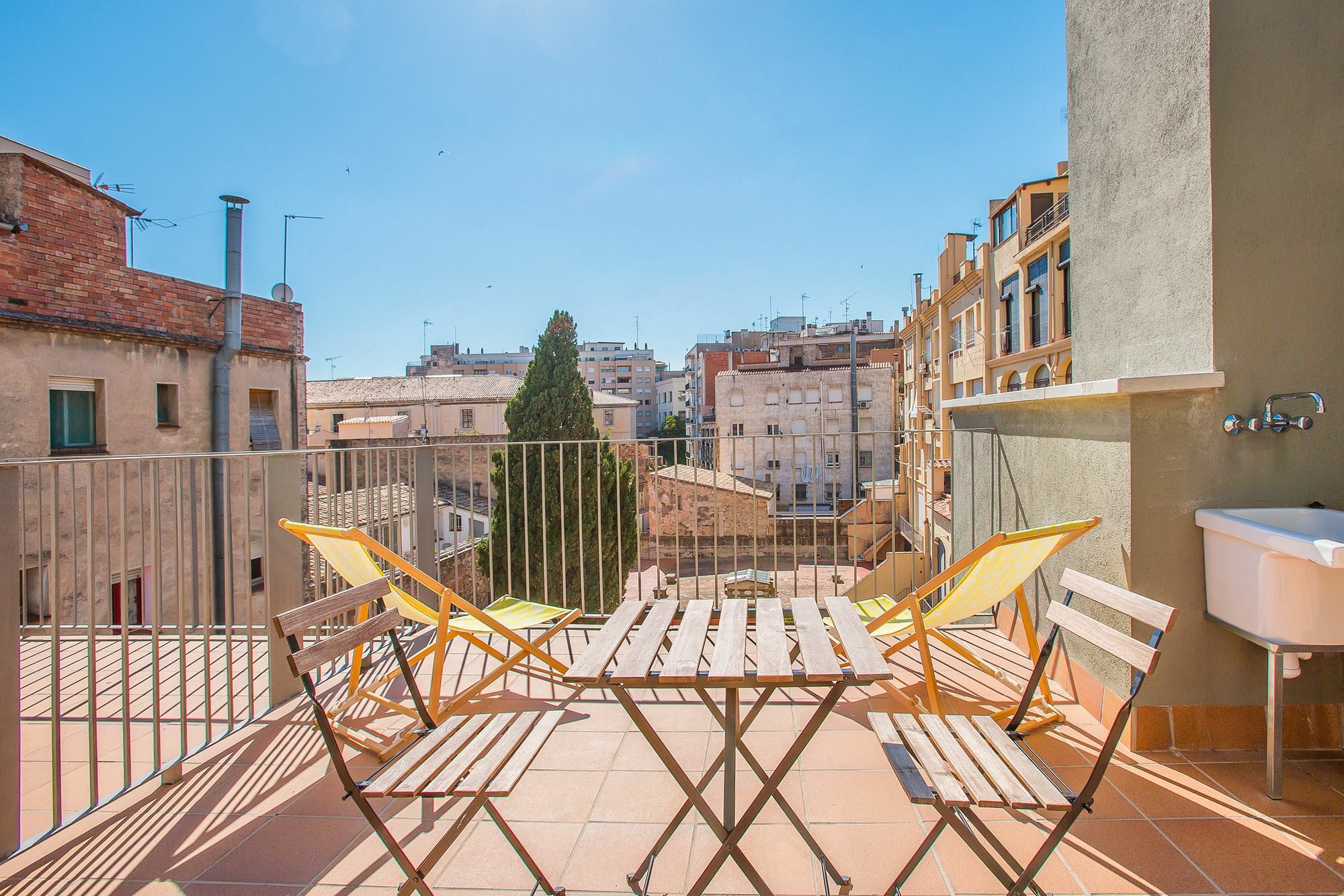 Flateli Exclusivos Placa Catalunya * Girona